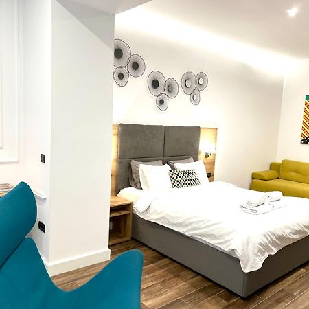 Moni Downtown Luxury Apartments Belgrado Exterior foto